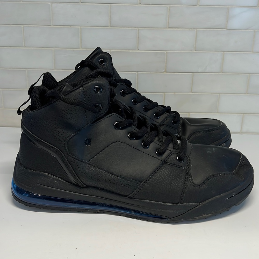 Men’s Tigon shoes for crews 9.5